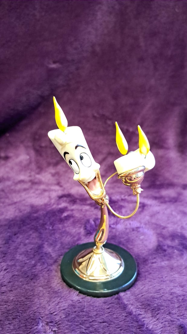 Walt Disney Classics Collection Beauty And The Beast "vive L'amour!" Lumiere Figurine: 2 x 6 x 3 0. 5 lb Low Estimate: 40.00 High Estimate: 75.00
