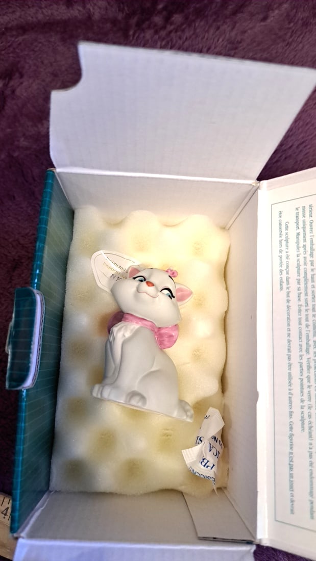 Walt Disney Classics Collection Marie Aristocats Porcelain Figurine With Box - 3