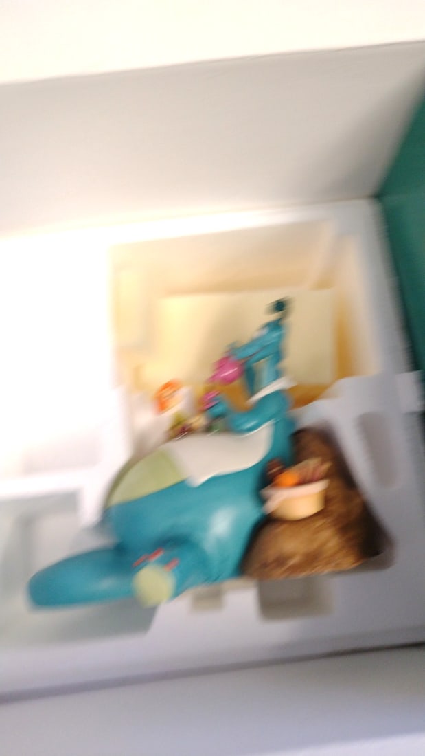 Walt Disney Classics Collection The Reluctant Dragon & Boy Figurine With Coa & Box - 6