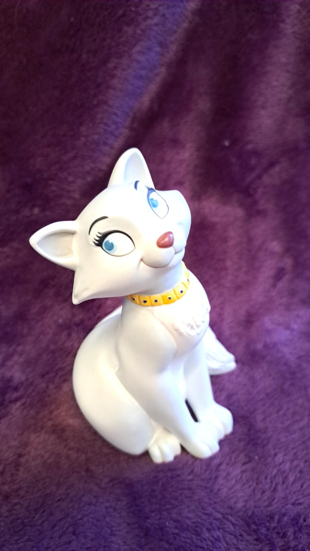 Walt Disney Classics Collection Duchess The Aristocats White Cat Figurine With Box - 2