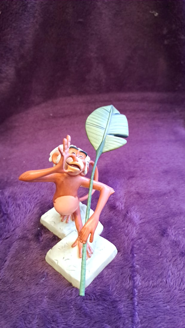 Walt Disney Classics Collection The Lion King Rafiki Figurine With Leaf & Box - 2