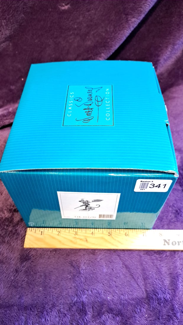 Walt Disney Classics Collection The Lion King Rafiki Figurine With Leaf & Box - 5
