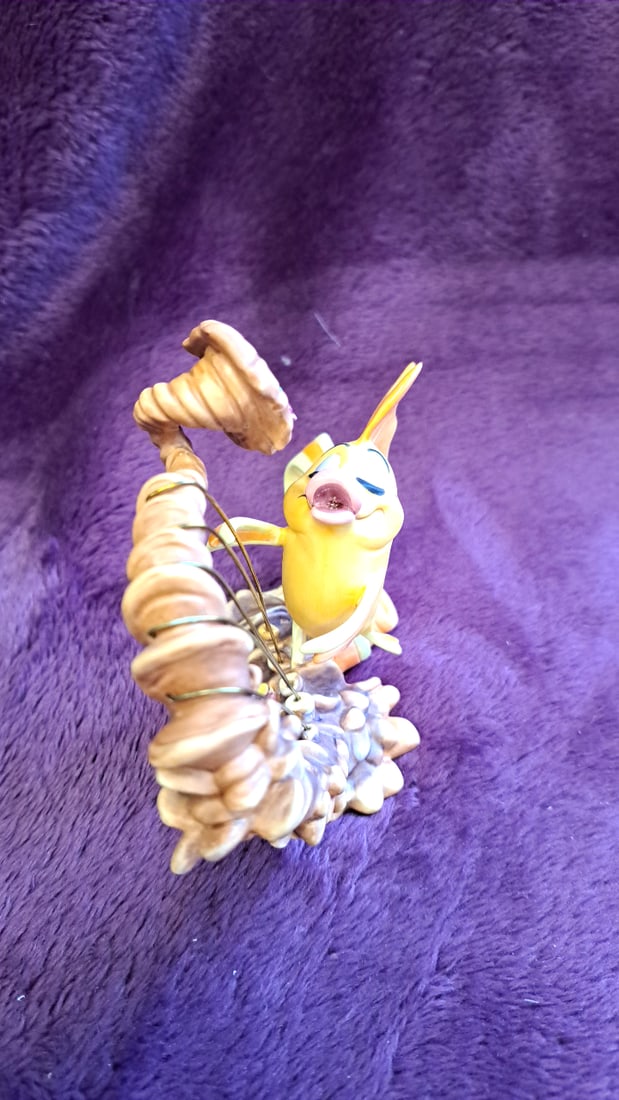 Walt Disney Classics Collection 11k-411940 Fish With Harp Figurine Box - 2