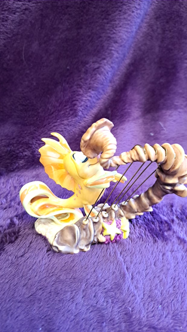 Walt Disney Classics Collection 11k-411940 Fish With Harp Figurine Box - 3