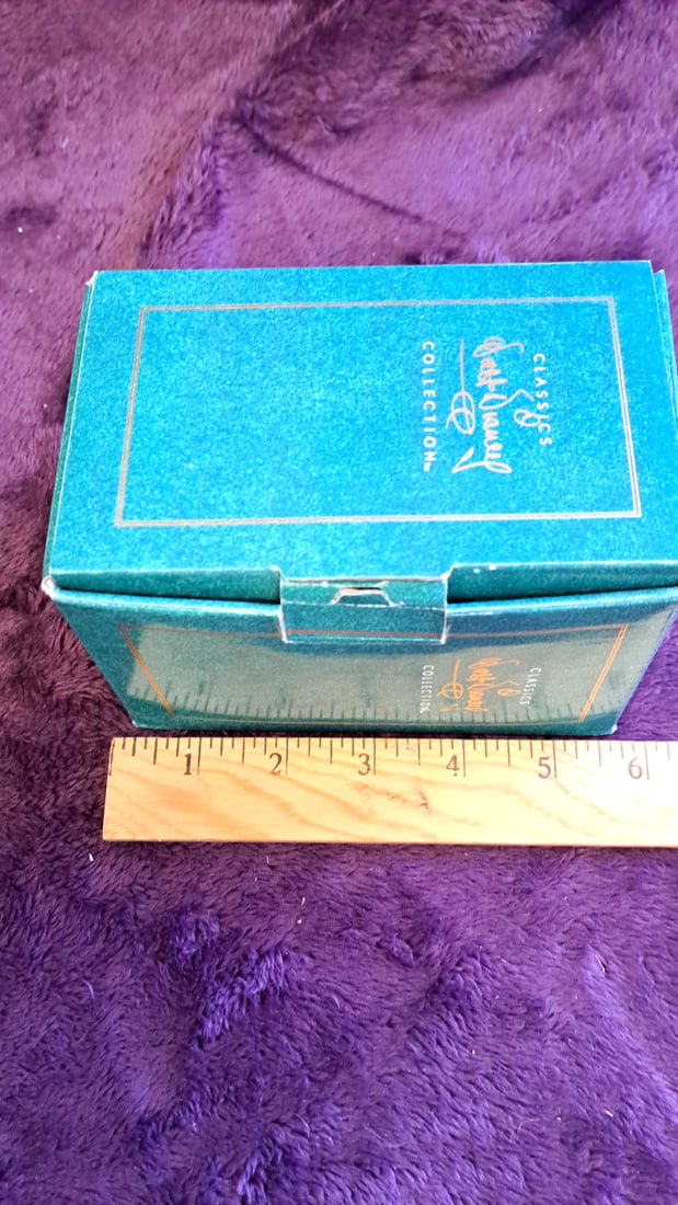 Walt Disney Classics Collection Sleeping Beauty Filmstrip Scroll Figurine With Box - 4
