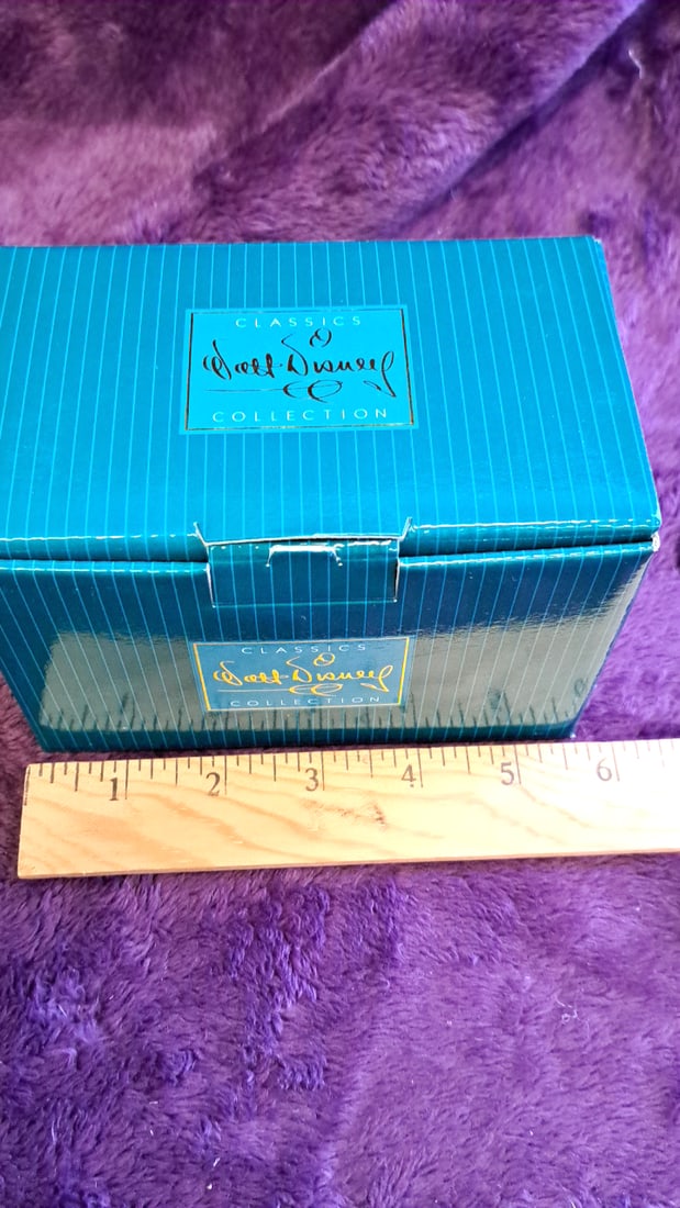Disney Classics Walt Disney Collection The Aristocats Film Strip Scroll Figurine With Box - 4