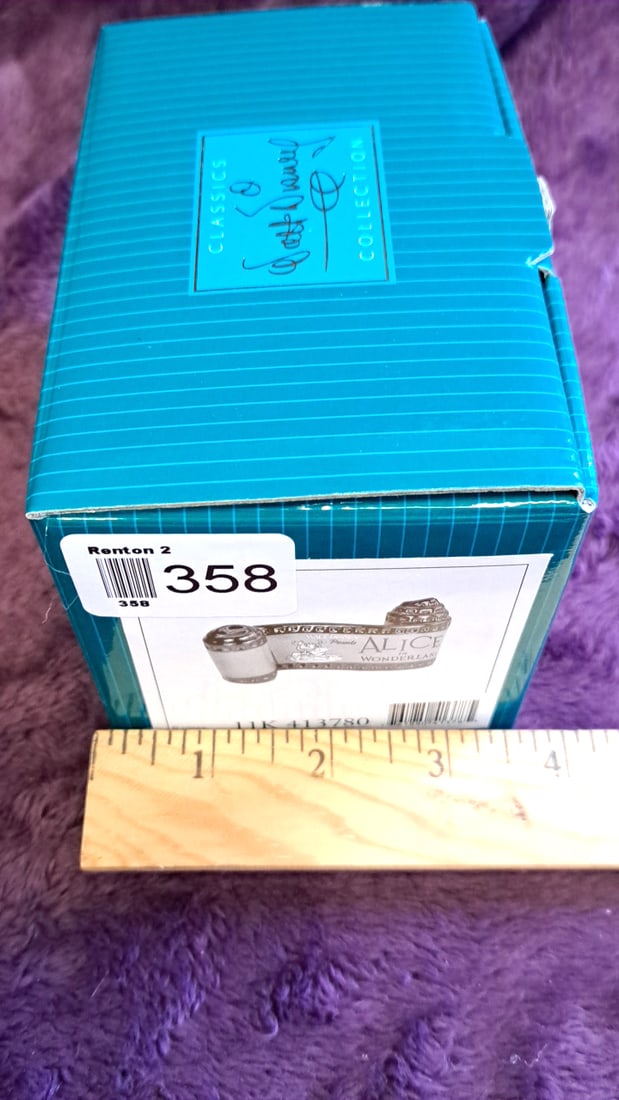 Walt Disney Classics Collection Alice In Wonderland Filmstrip Title Figurine With Box - 5