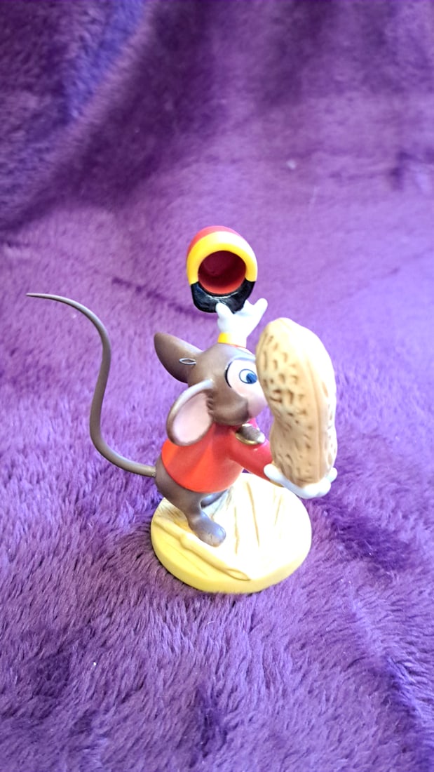 Walt Disney Classics Collection Timothy Q. Mouse Dumbo Figurine Peanut Megaphone - 2