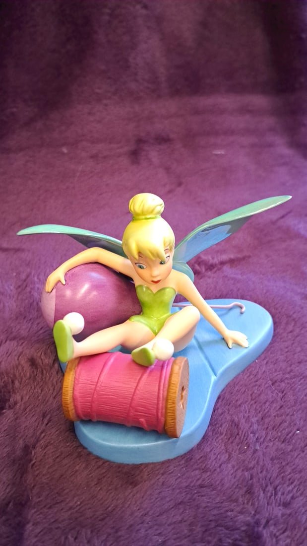 Walt Disney Classics Collection 2001 Peter Pan Little Charmer Tinker Bell Sculpture: 5 x 5 x 4 1 lb Low Estimate: 5.00 High Estimate: 20.00