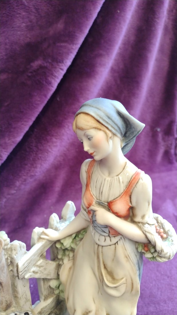 Giuseppe Armani Florence Figurine Country Girl With Dog On Wood Base - 2