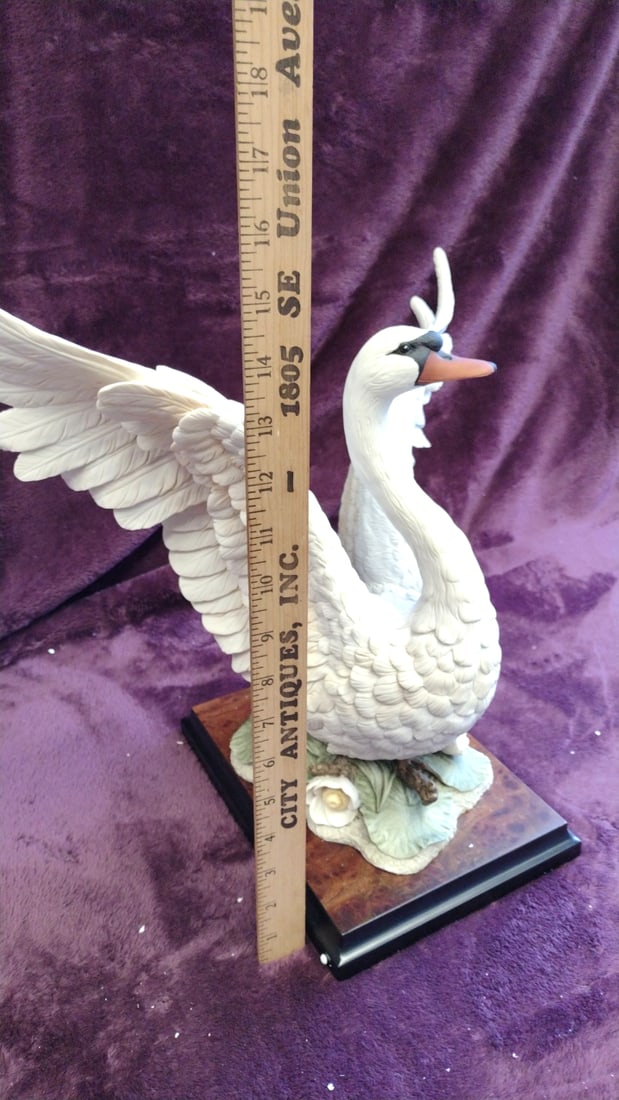 Giuseppe Armani Florence Swan Figurine On Base With Certificates, 17 In Wingspan - 3