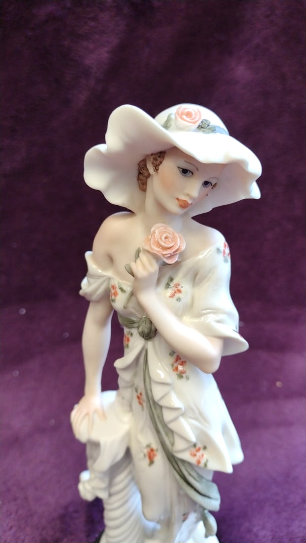Giuseppe Armani Florence Secret Love Porcelain Lady Figurine With Rose Parasol, 1993 - 2