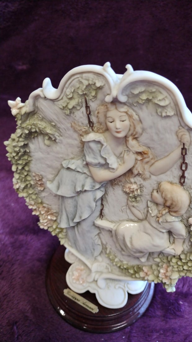 Giuseppe Armani Florence Mother's Day Figurine On Wood Base - 13