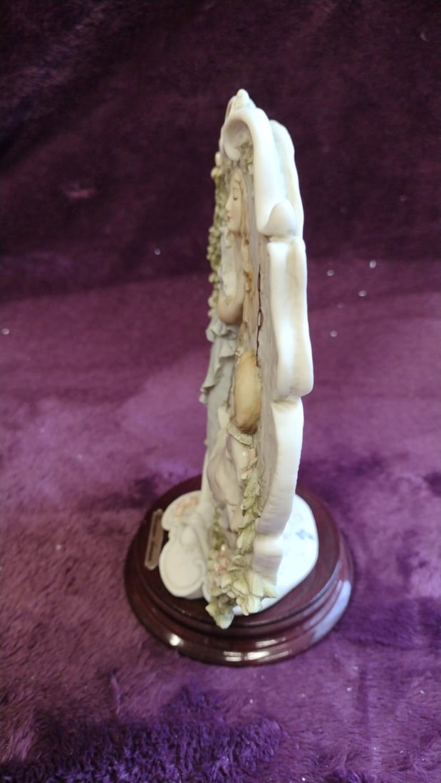 Giuseppe Armani Florence Mother's Day Figurine On Wood Base - 4