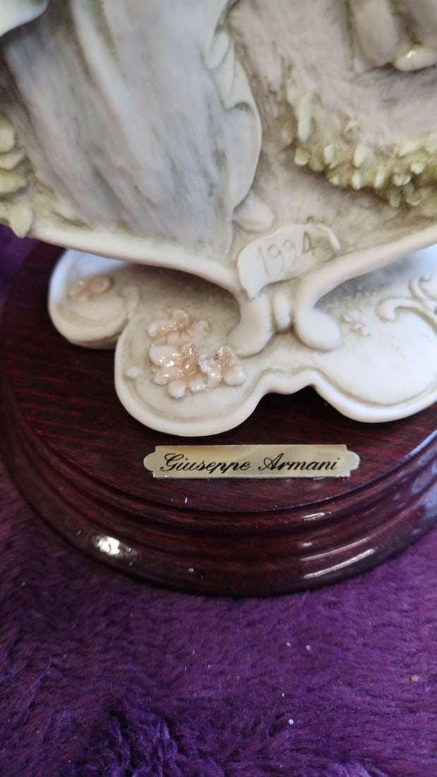 Giuseppe Armani Florence Mother's Day Figurine On Wood Base - 7