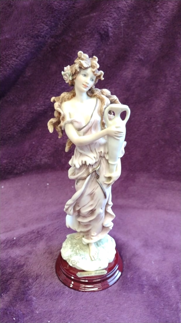 Giuseppe Armani Florence Aquarius Summer Dream Woman With Amphora Figurine Wood Base: 2 x 9 x 13 1. 5 lb Low Estimate: 30.00 High Estimate: 100.00