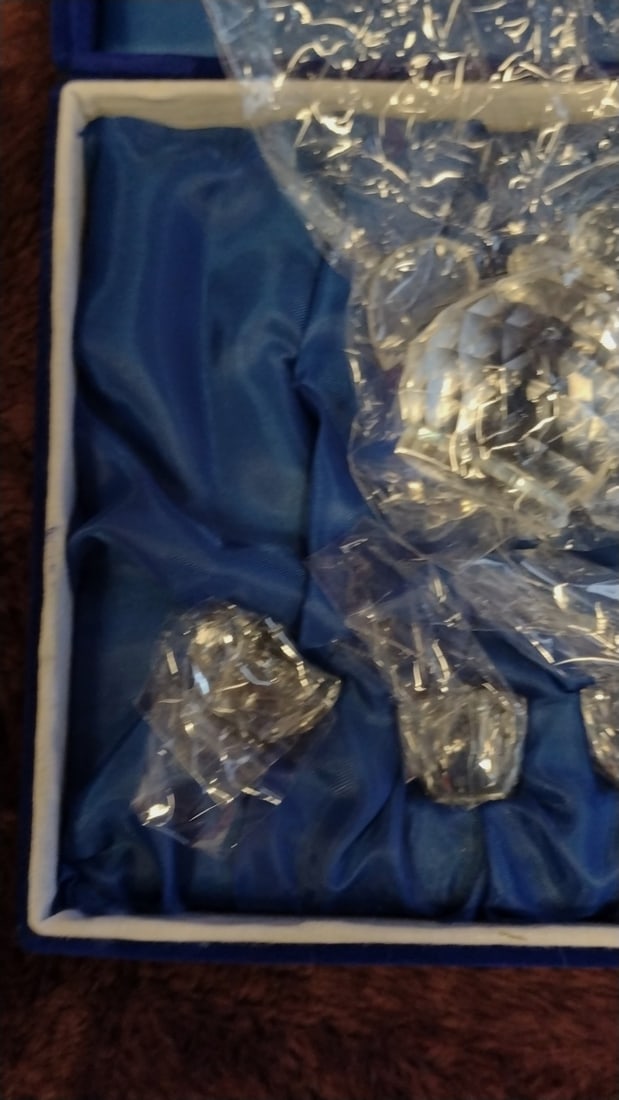 Scott-daniels Disney Classics Collection Crystal Miniature Tea Set In Blue Box - 3