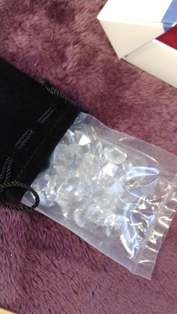 Clear Crystal Swan Figurine With Red Velvet Presentation Box And Black Drawstring Pouch - 3