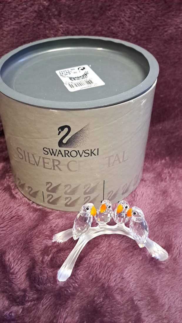 Swarovski Silver Crystal Four Birds On Branch Figurine With Box: 5 x 4 x 2 0. 5 lb Low Estimate: 50.00 High Estimate: 150.00