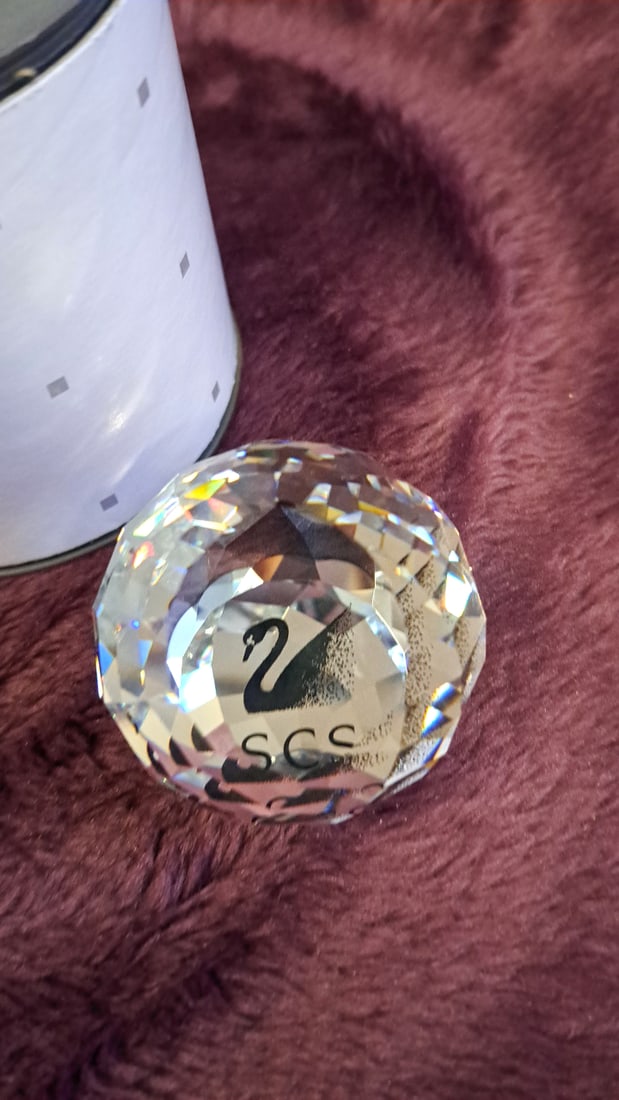 Swarovski Scs Swan Logo Faceted Crystal Paperweight With Box - 2