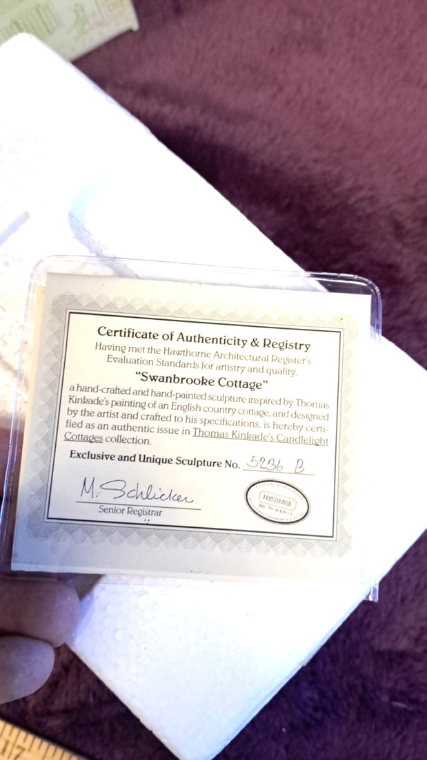 Hawthorne Thomas Kinkade Candlelight Cottages Swanbrooke Cottage Sculpture - 6
