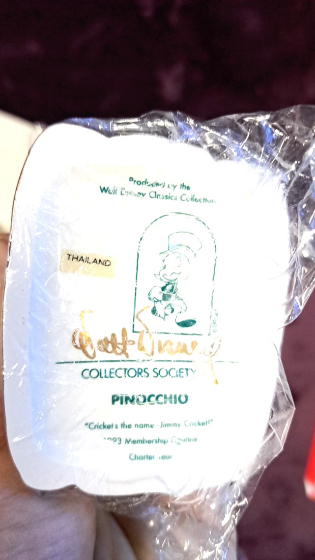 Walt Disney Classics Collection Jiminy Cricket Pinocchio 1993 Membership Figurine - 3