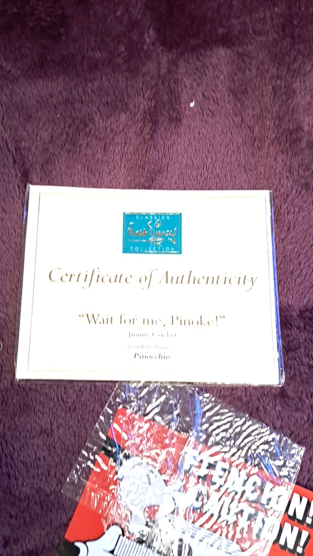 Walt Disney Classics Collection Pinocchio Jiminy Cricket "wait For Me, Pinoke!" Figurine - 4