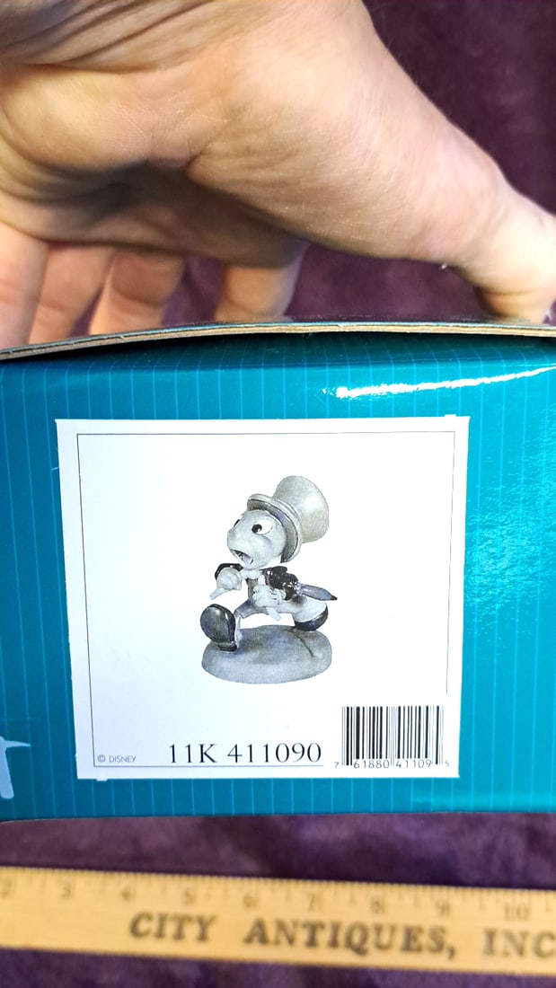 Walt Disney Classics Collection Pinocchio Jiminy Cricket "wait For Me, Pinoke!" Figurine - 6