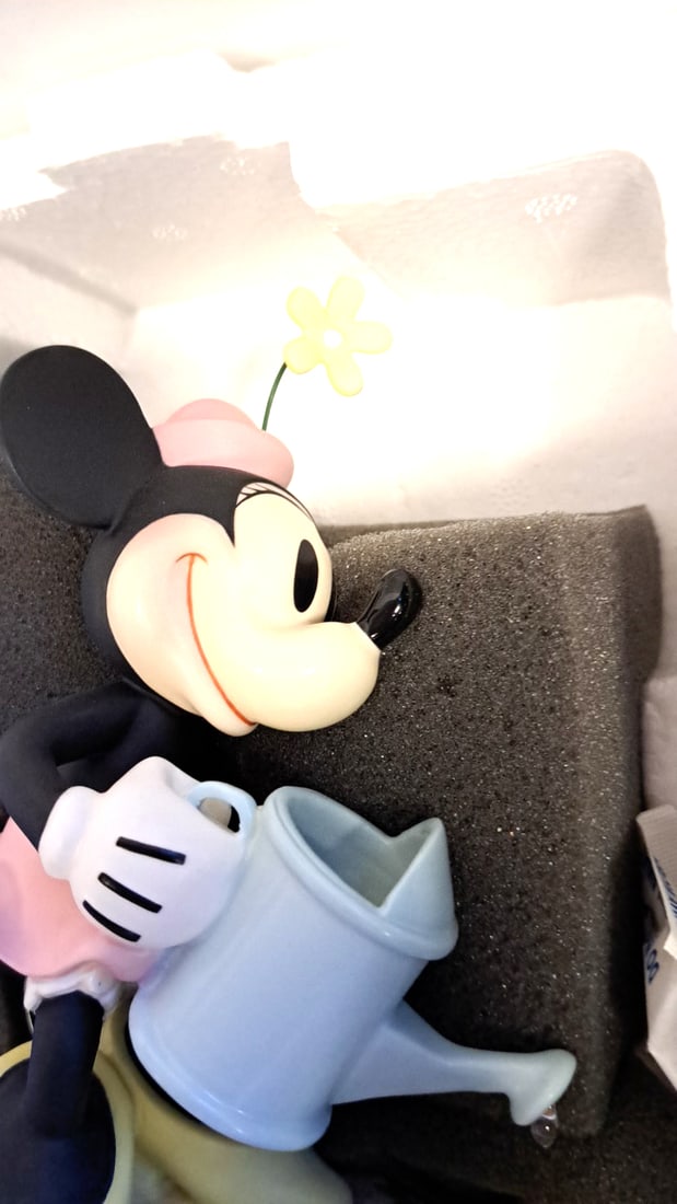 Walt Disney Classics Collection Minnie Mouse Mickey Cuts Up Figurine Watering Can - 2