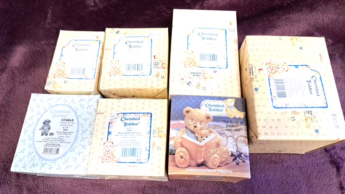 Lot Of 7 Cherished Teddies By Enesco Boxed Figurines Incl. Tori, Amy, The Book Of Teddies: 11 x 5 x 3 2 lb Low Estimate: 20.00 High Estimate: 65.00