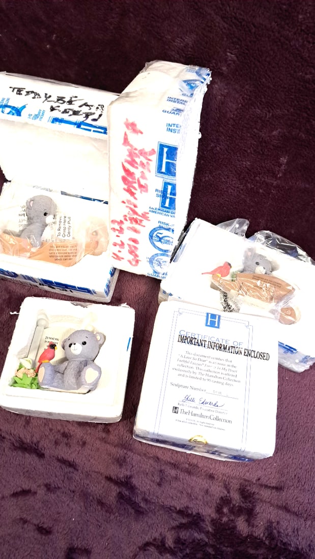 Lot Of 4 The Hamilton Collection Faithful Fuzzies A Love So Dear Bear & Cardinal Figurines (1 of 9)
