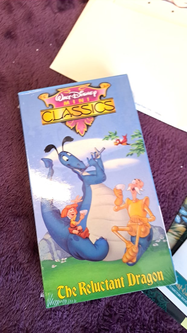 Walt Disney Collectibles Lot Snow White Lithograph Wdcc Paperwork Reluctant Dragon Vhs - 3