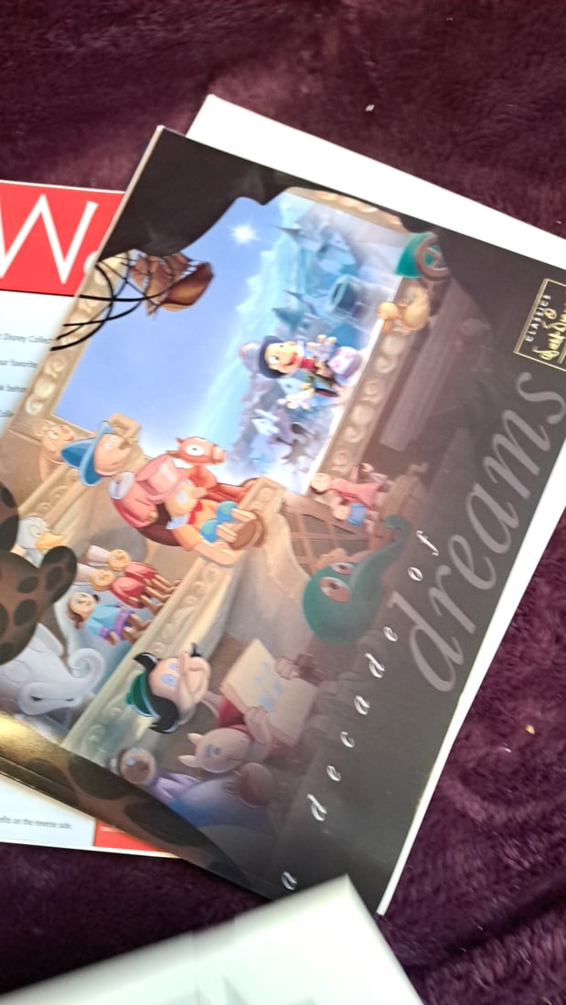 Walt Disney Collectibles Lot Snow White Lithograph Wdcc Paperwork Reluctant Dragon Vhs - 4