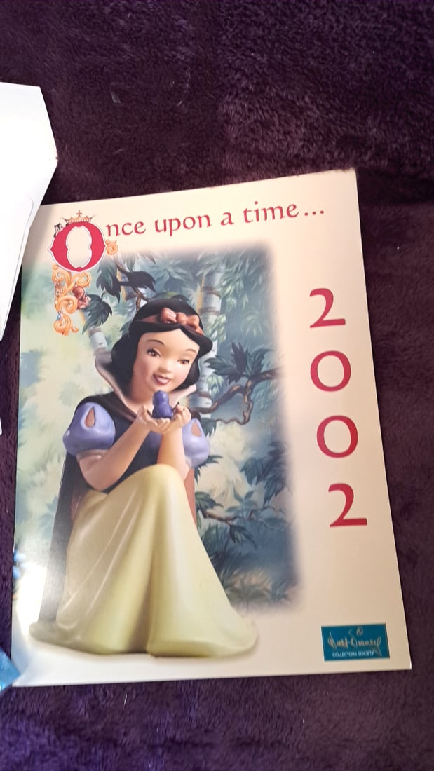 Walt Disney Collectibles Lot Snow White Lithograph Wdcc Paperwork Reluctant Dragon Vhs - 8