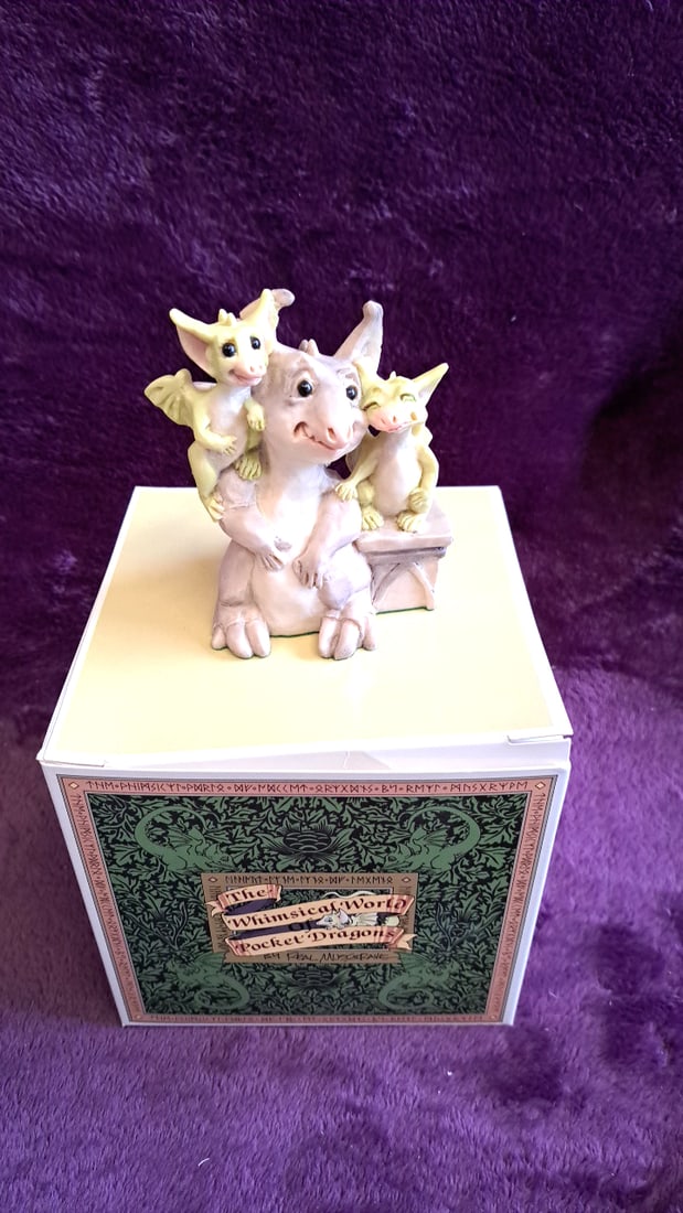 Whimsical World Of Pocket Dragons 1991 Three Dragon Figurine With Box: 4 x 6 x 10 0. 5 lb Low Estimate: 30.00 High Estimate: 75.00
