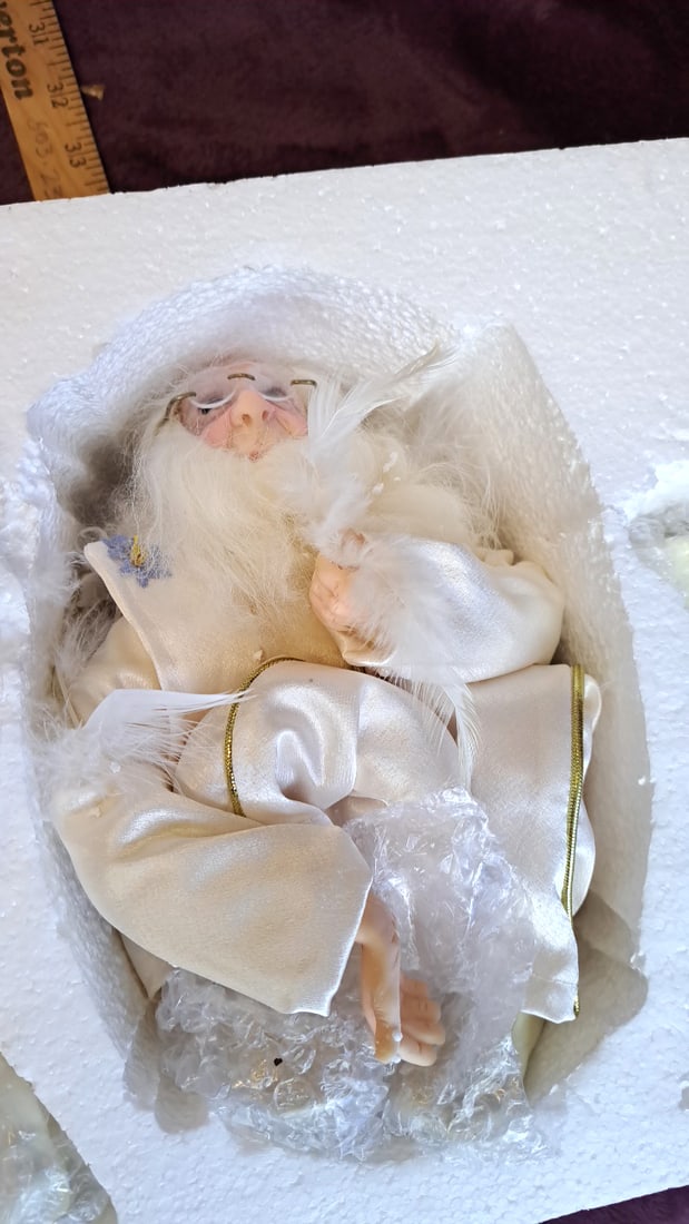 Giftcraft Jacqueline Kent Wisdom #345675 Decorative Figurine With Chair - 2