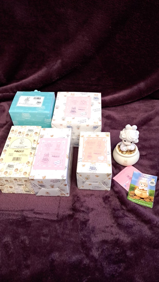 Precious Moments By Enesco Porcelain Figurine Lot Of 5 With Boxes: 12x14x6 1. 2 lb Low Estimate: 50.00 High Estimate: 150.00