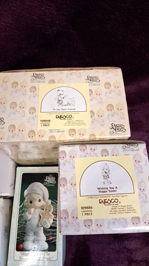 Enesco Precious Moments Collector's Club Boxed Figurine Lot Incl. 530980 & Sweetest Christmas - 7