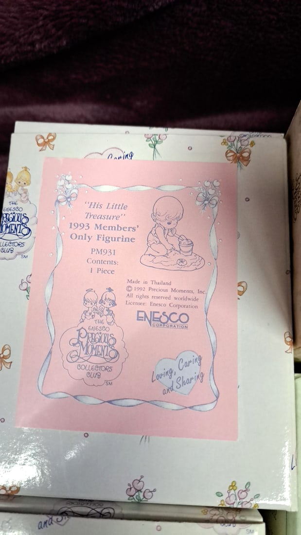 Enesco Precious Moments Collector's Club Boxed Figurine Lot Incl. 530980 & Sweetest Christmas - 8
