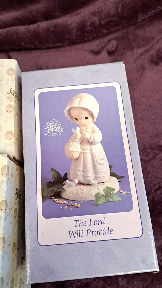 Enesco Precious Moments Porcelain Figurine Lot W/ Boxes 520934 524395 524425 The Lord Will Provide - 5