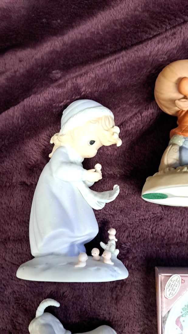 Precious Moments Figurines Lot Without Boxes - 4