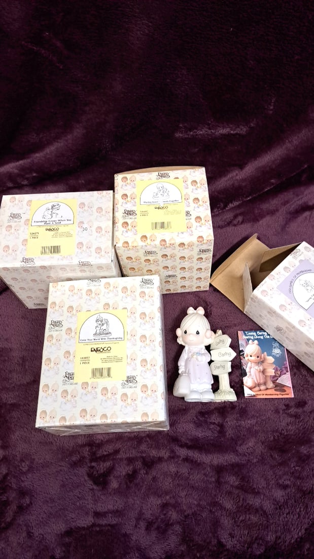 Precious Moments Enesco Porcelain Figurines Lot Of 4 With Boxes 524271 526487 183857: 10 x 13 x 7 2 lb Low Estimate: 20.00 High Estimate: 300.00