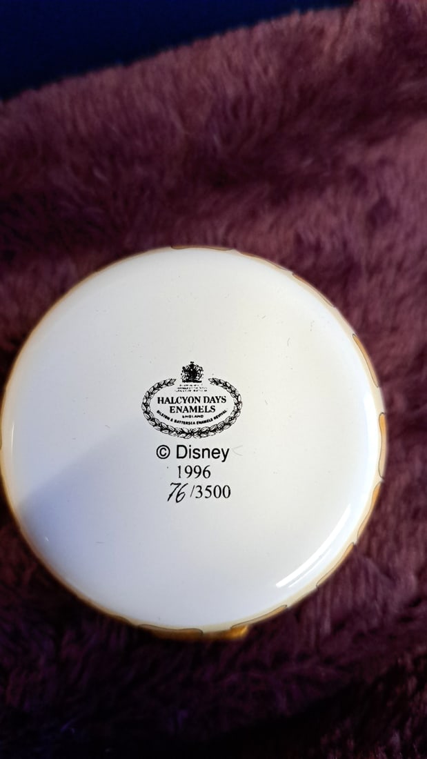 Halcyon Days Disney Mickey Classic Enamels "indoor Gardening" Enamel Box Le 76/3500 - 7