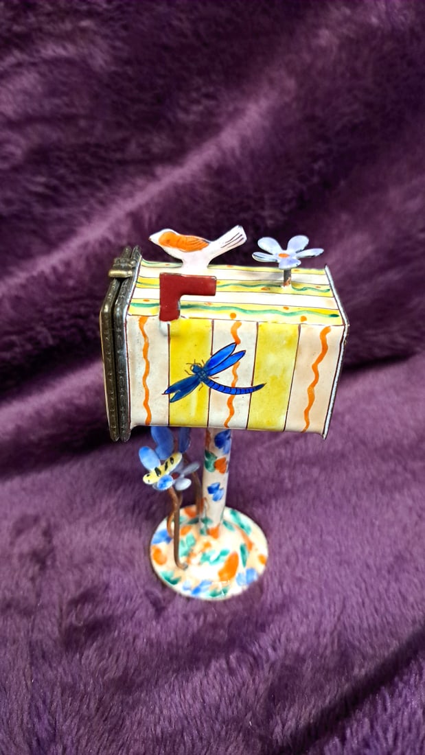 Hand-painted Kelvin Chen Us Mail Mailbox Figurine With Bird, Flower And Dragonfly - 2
