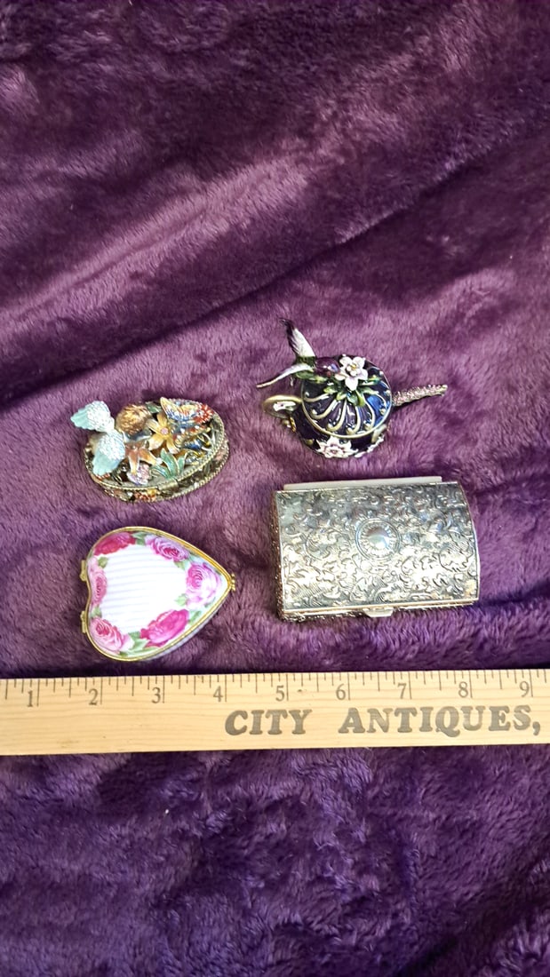 Lot Of 4 Decorative Trinket Boxes: Enamel Teapot, Cherub, Floral Heart & Silver Tone - 5
