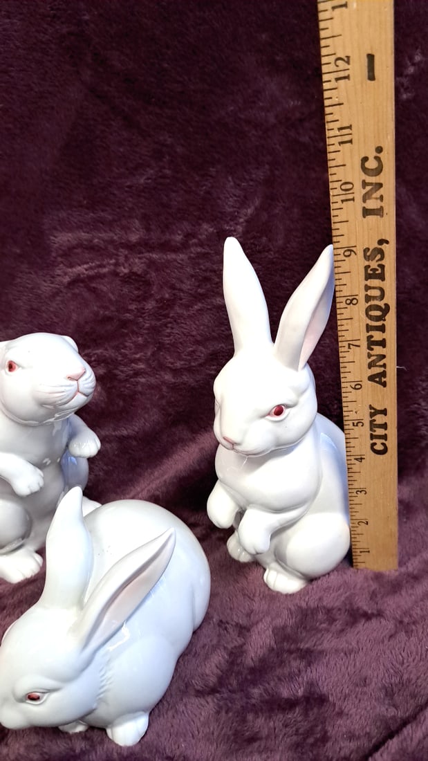 Lot Of 3 Fitz And Floyd White Ceramic Rabbit Figurines With Red Eyes - 2