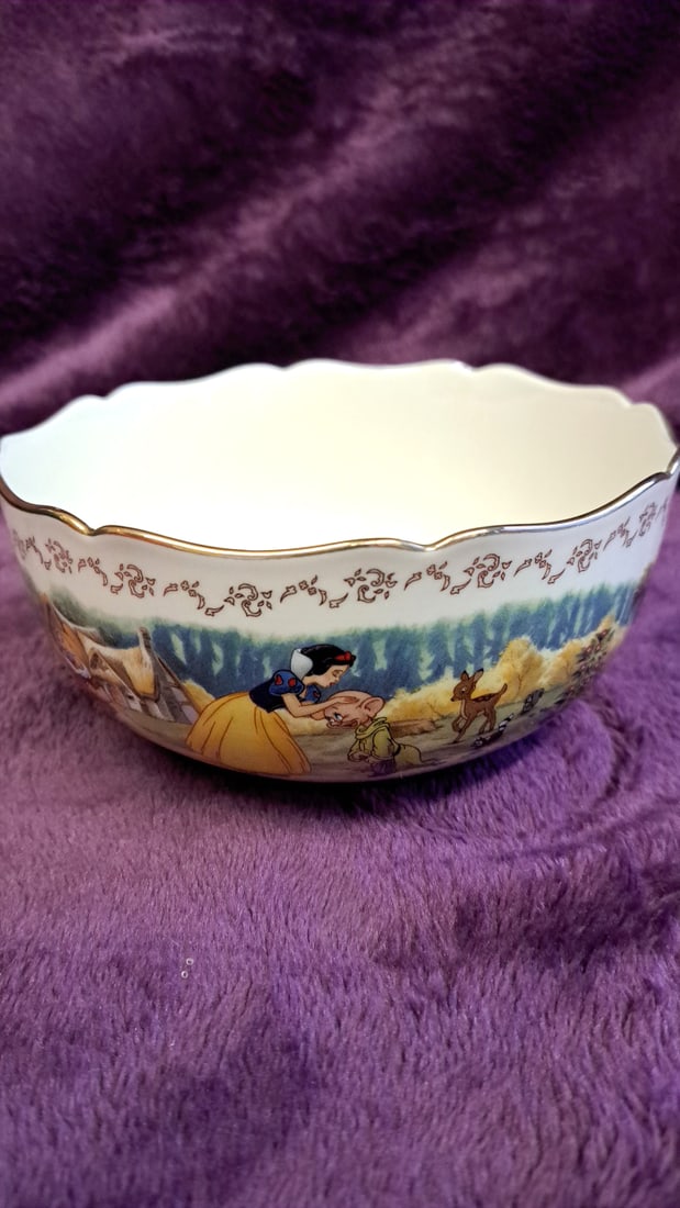 Lenox Disney Snow White Fine China Bowl With 24k Gold Trim - 3