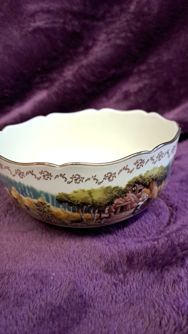 Lenox Disney Snow White Fine China Bowl With 24k Gold Trim - 4