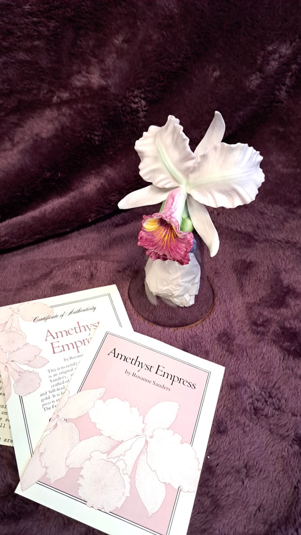 Amethyst Empress By Rosanne Sanders Porcelain Orchid Bell With Coa: 9 x 8 x 7 1. 5 lb Low Estimate: 20.00 High Estimate: 150.00