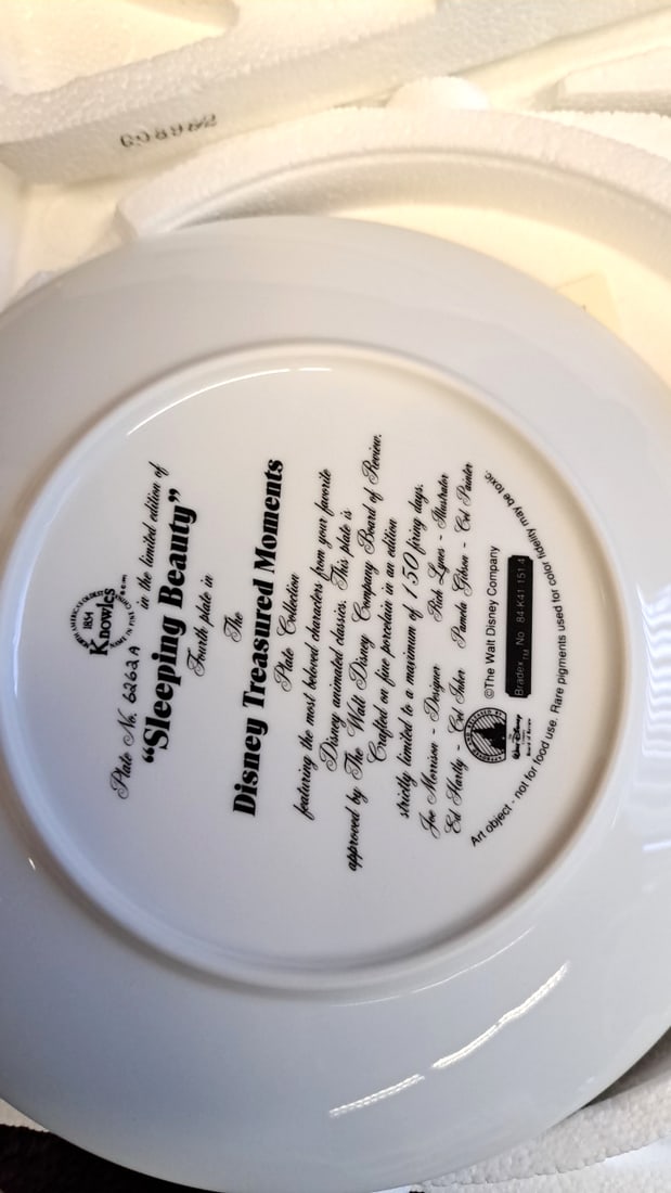 Disney Collector Plate Set Of 4 Snow White Cinderella Alice In Wonderland Sleeping Beauty - 7